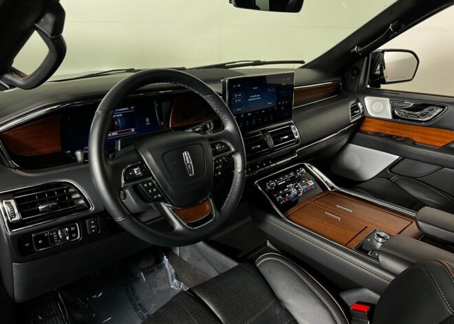 2023 Lincoln Navigator Black Label