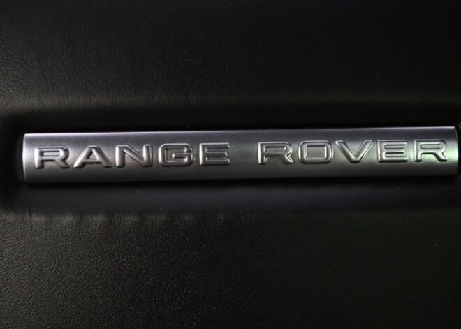 2022 Land Rover Range Rover Sport SVR Carbon Edition