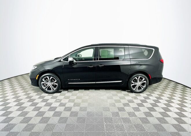 2024 Chrysler Pacifica