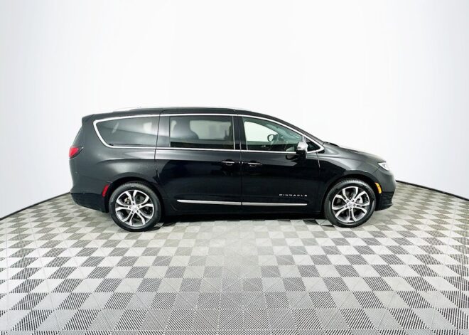 2024 Chrysler Pacifica