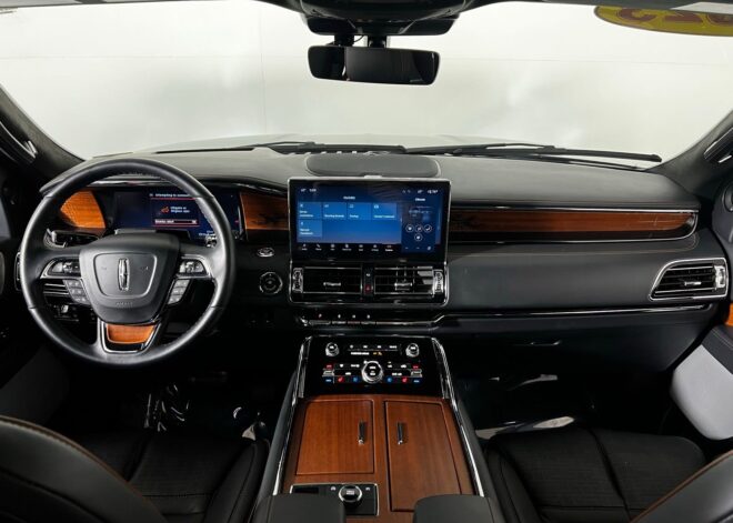 2023 Lincoln Navigator Black Label