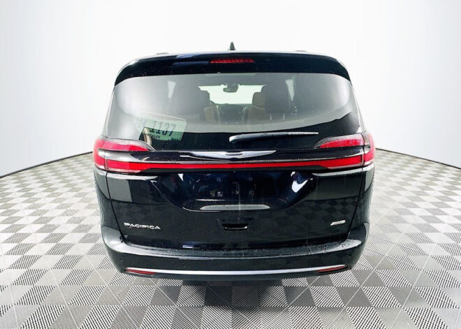 2024 Chrysler Pacifica