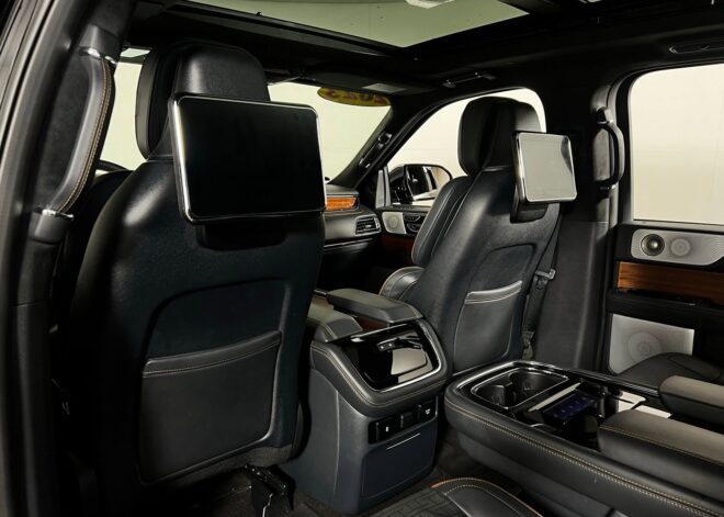 2023 Lincoln Navigator Black Label